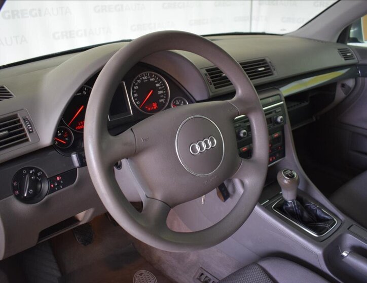 Audi A4 Sedan / Limuzína 2,0 l 96 kw