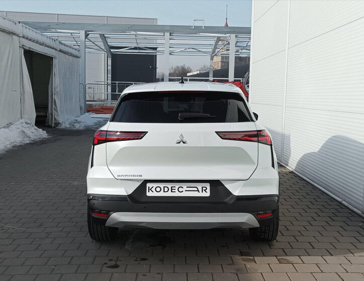 Mitsubishi Grandis SUV 1,3 l 104 kw