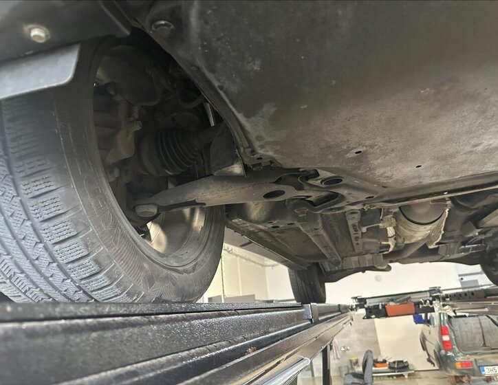 Mitsubishi Outlander SUV / Terénní 2,3 l 110 kw