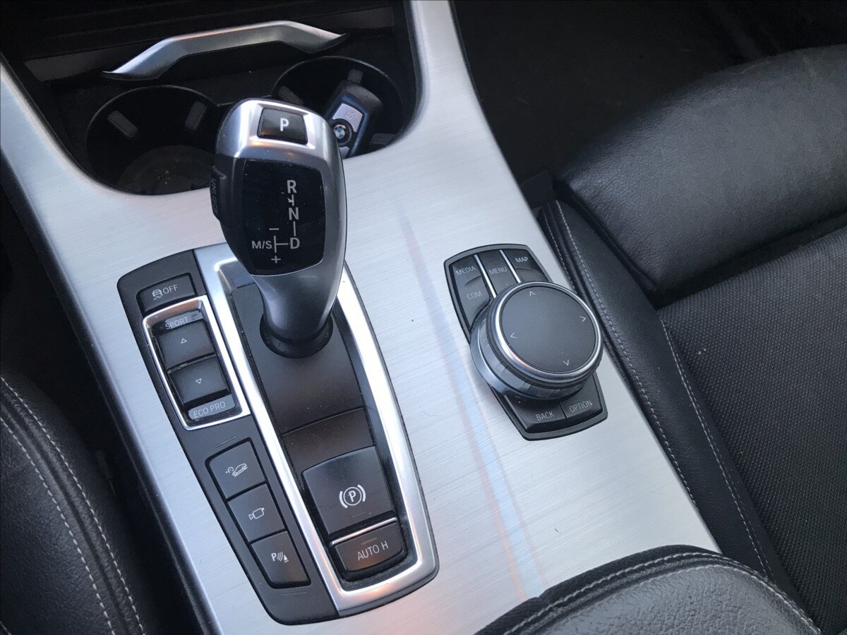 BMW X4 Sedan / Limuzína 2,0 l 140 kw