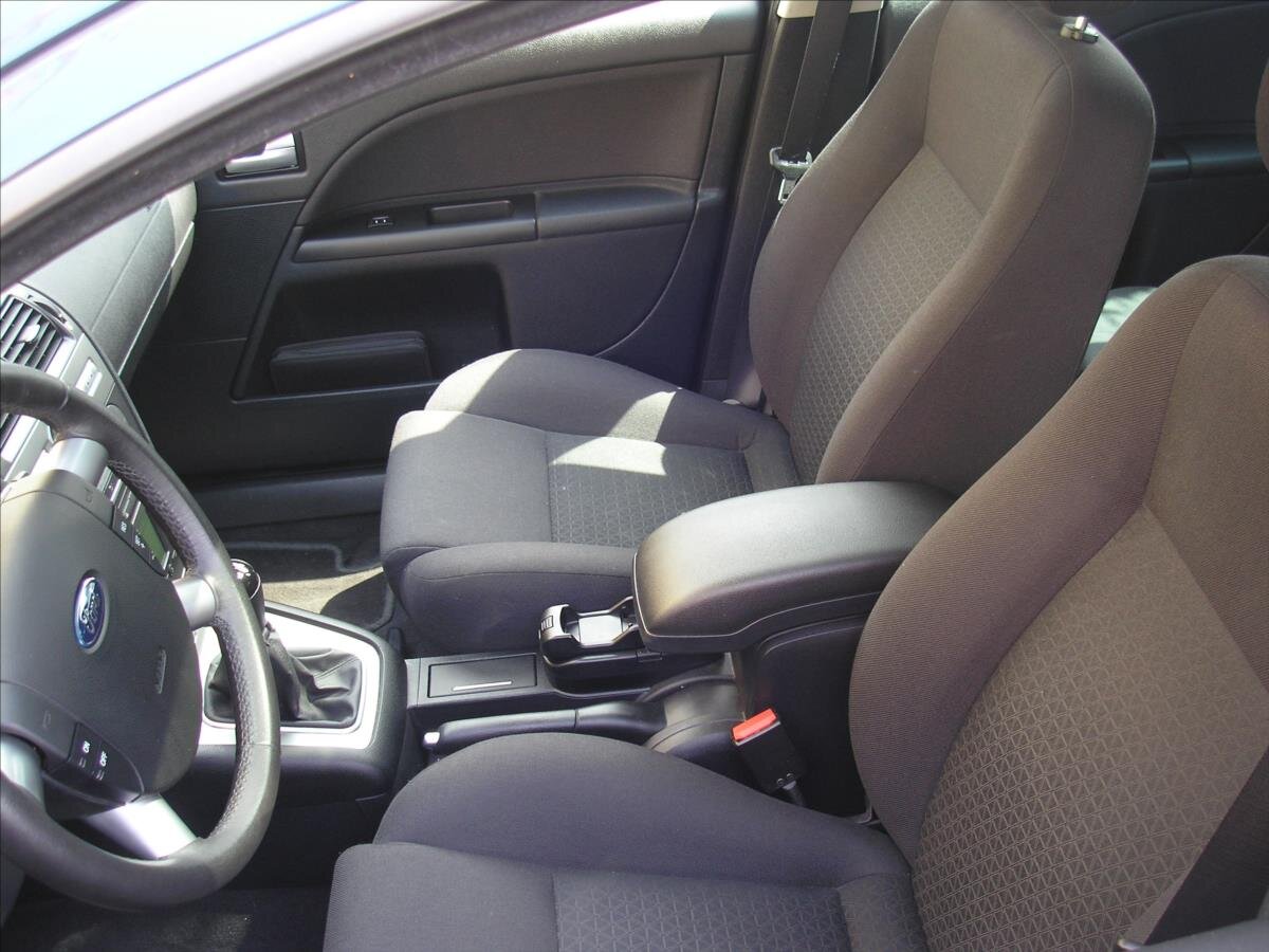 Ford Mondeo Kombi 2,2 l 114 kw