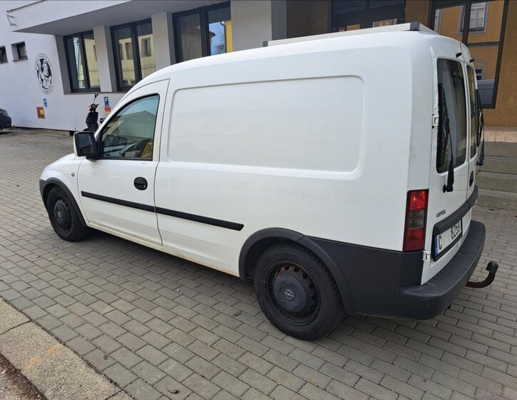 Opel Combo Skříň 1,2 l 55 kw