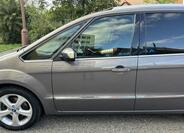 Ford Galaxy 12