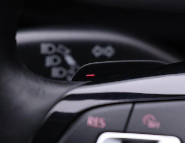 Volkswagen Multivan 25