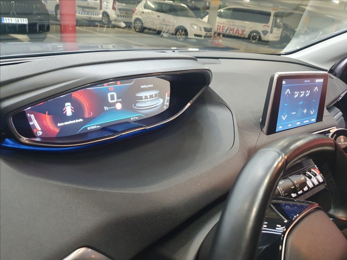 Peugeot 3008 SUV 1,2 l 96 kw