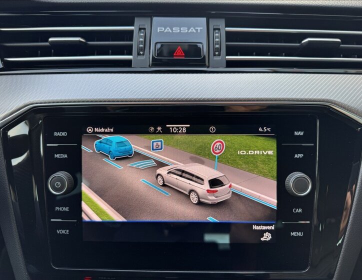 Volkswagen Passat Kombi 1,5 l 110 kw