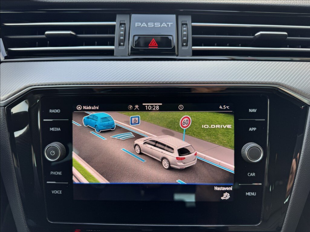 Volkswagen Passat Kombi 1,5 l 110 kw