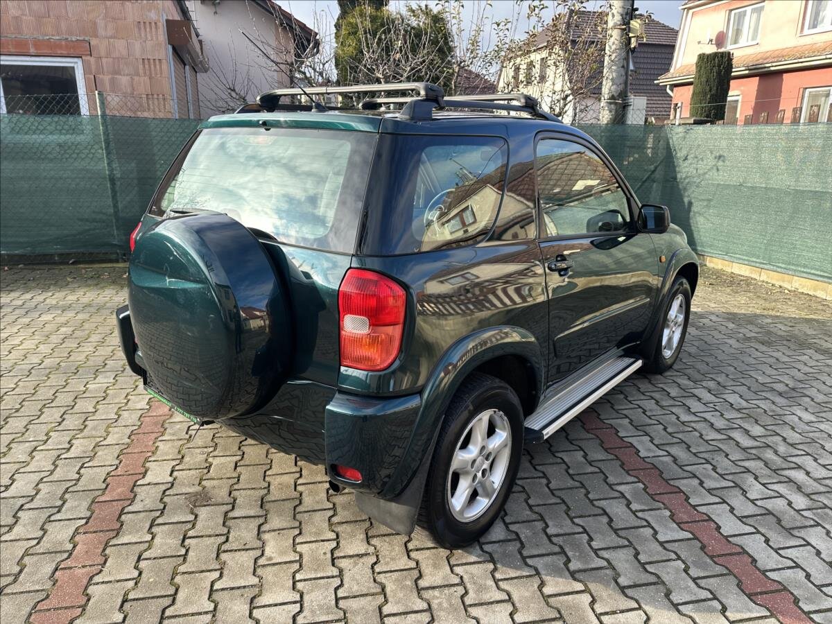 Toyota RAV4 SUV 2,0 l 110 kw