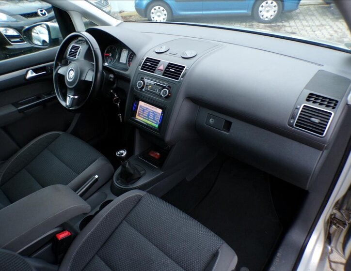 Volkswagen Touran 23