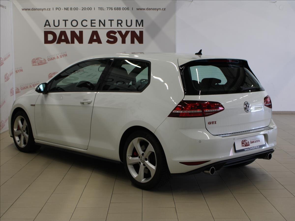 Volkswagen Golf Hatchback 2,0 l 169 kw