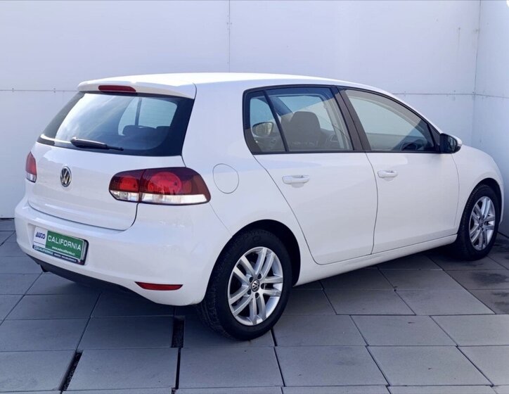 Volkswagen Golf Hatchback 1,6 l 77 kw