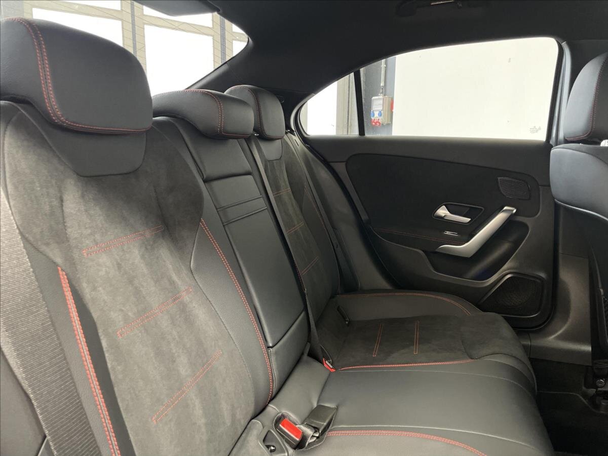Mercedes-Benz Třídy A Sedan 1,3 l 120 kw