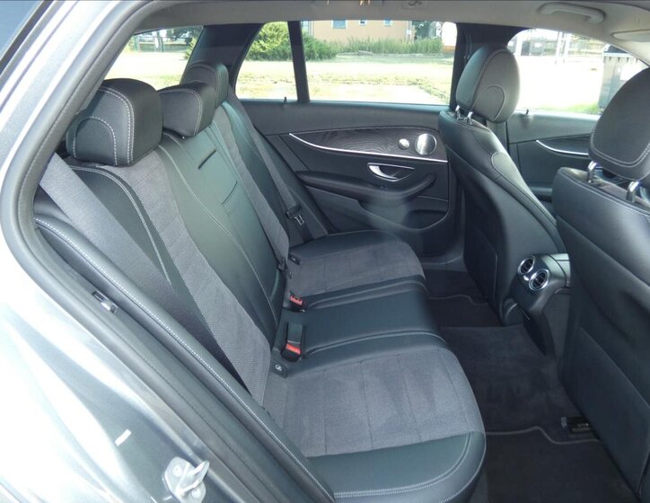 Mercedes-Benz Třídy E Kombi 2,0 l 143 kw