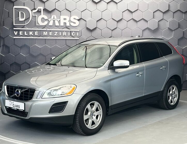 Volvo XC60 SUV / Terénní 2,0 l 120 kw