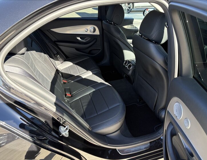 Mercedes-Benz Třídy E Sedan / Limuzína 3,0 l 190 kw