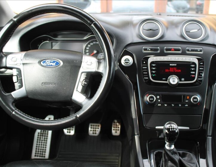 Ford Mondeo Kombi 2,0 l 103 kw