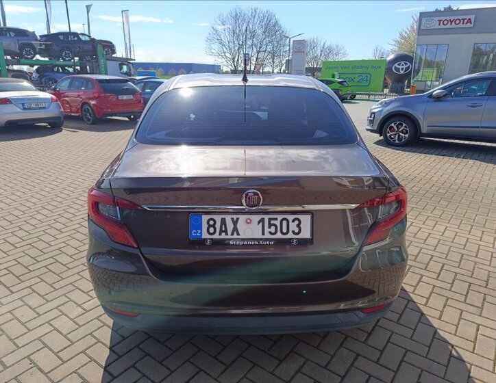 Fiat Tipo Sedan / Limuzína 1,4 l 70 kw