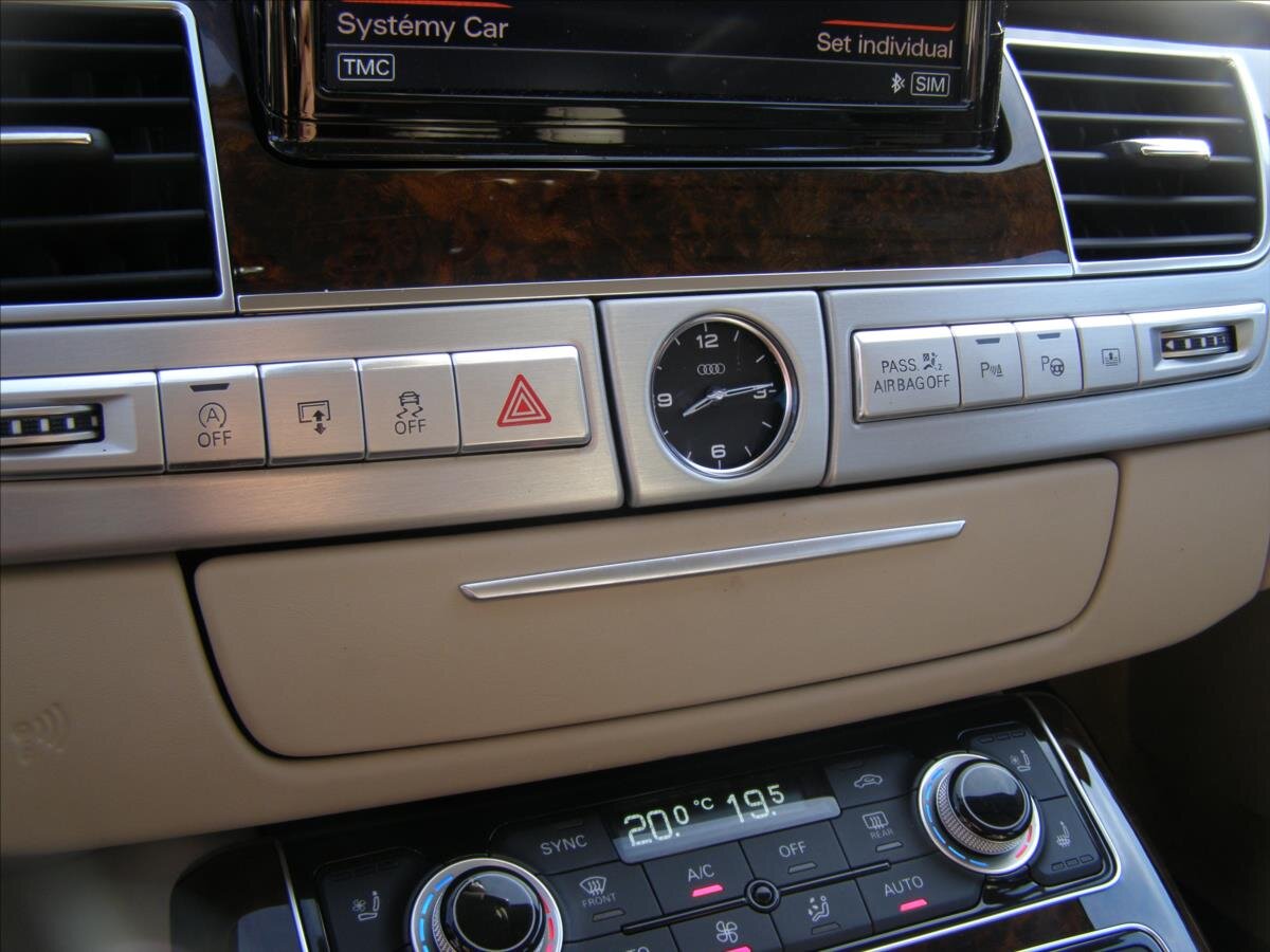 Audi A8 Sedan 6,3 l 368 kw