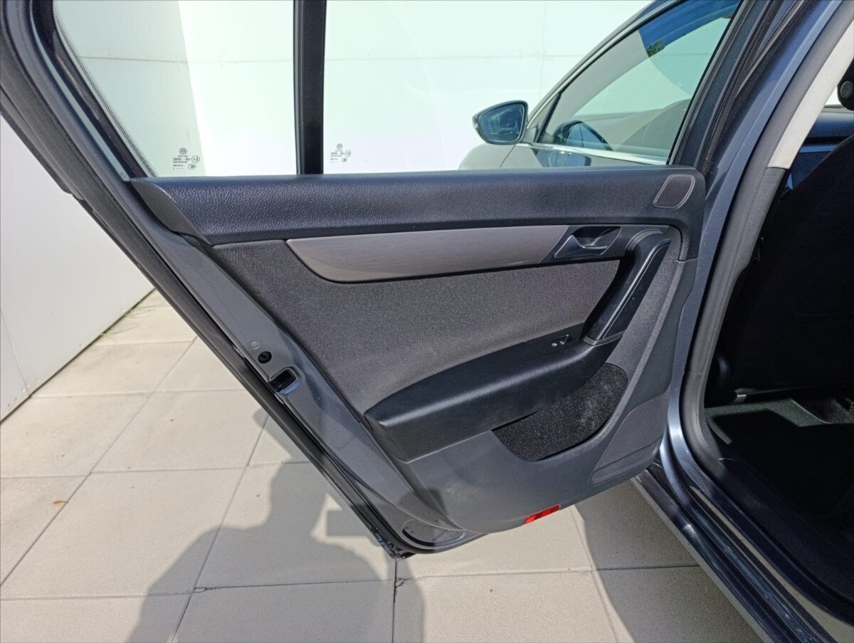 Volkswagen Passat Sedan 1,4 l 110 kw