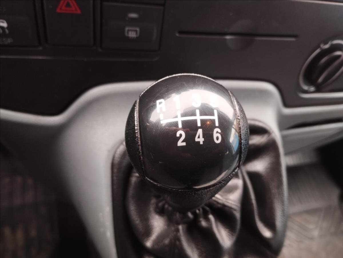 Ford Transit Kombi 2,2 l 74 kw