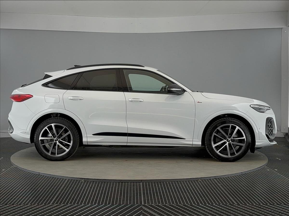 Audi Q5 SUV / Terénní 2,0 l 150 kw