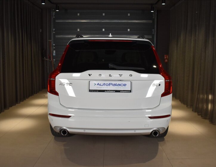 Volvo XC90 SUV / Terénní 2,0 l 173 kw