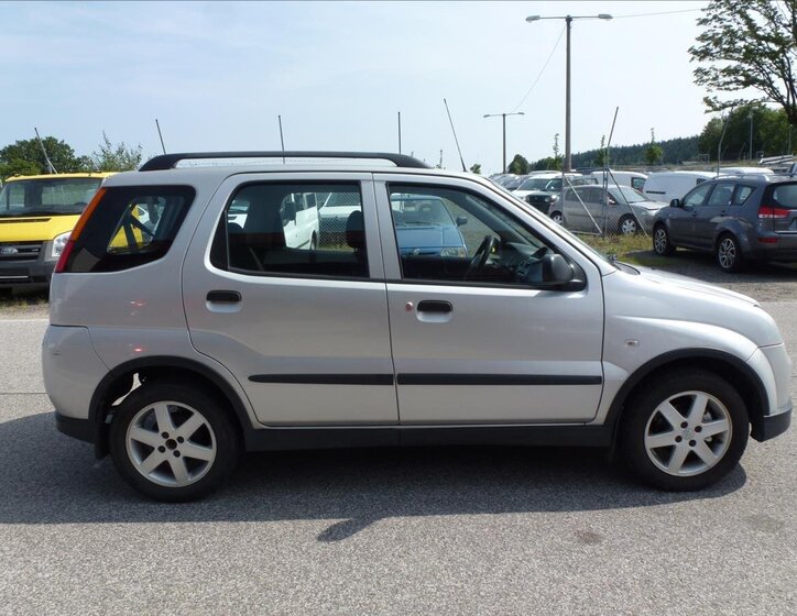 Suzuki Ignis Kombi 1,5 l 73 kw