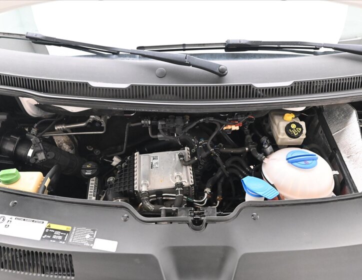 Volkswagen Transporter Skříň 2,0 l 110 kw