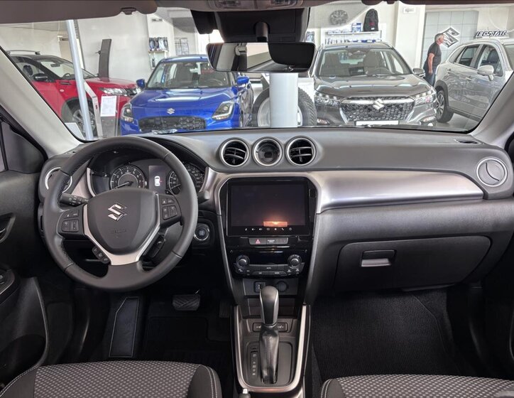Suzuki Vitara SUV / Terénní 1,4 l 81 kw