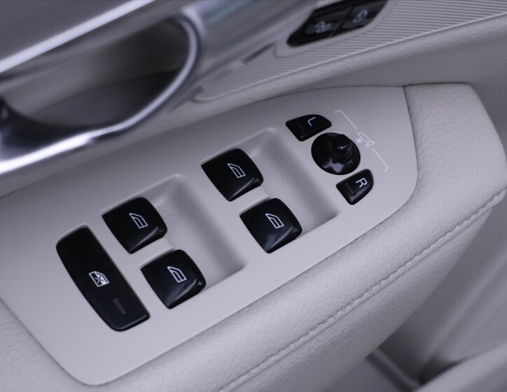 Volvo V90 Kombi 2,0 l 187 kw
