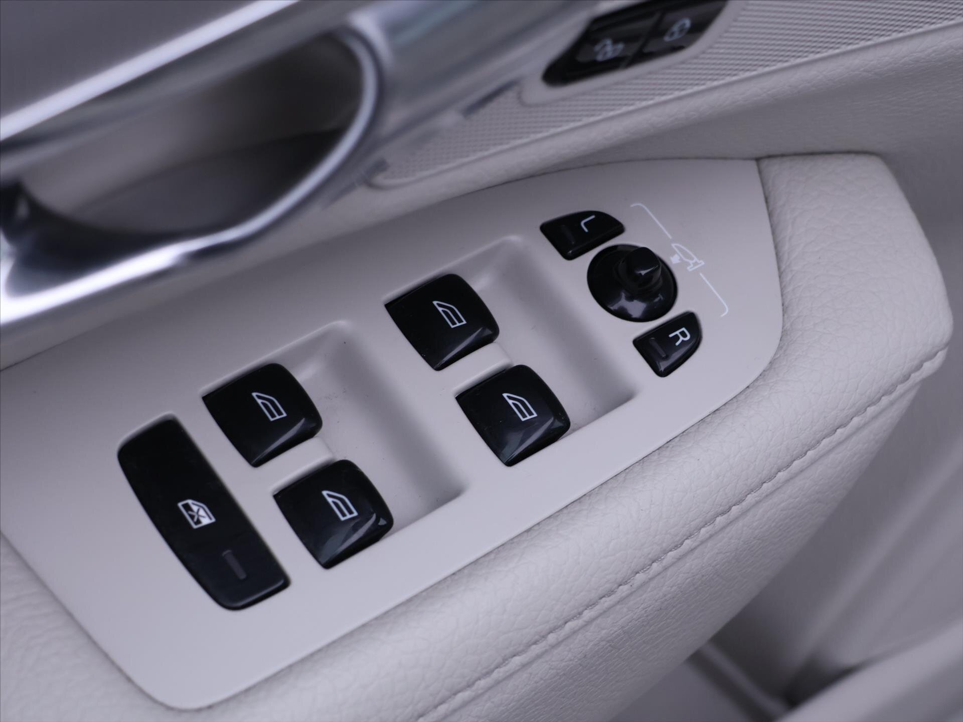 Volvo V90 Kombi 2,0 l 187 kw