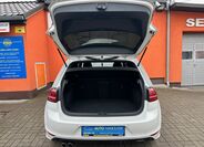 Volkswagen Golf 9