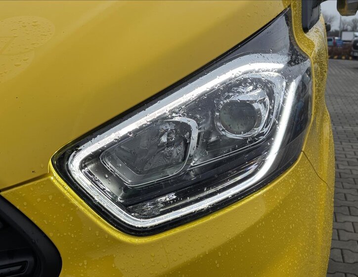 Ford Transit Custom 9