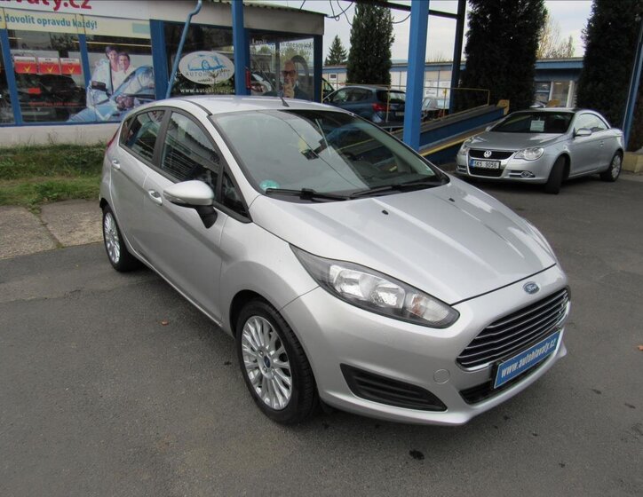 Ford Fiesta Hatchback 998,0 74 kw