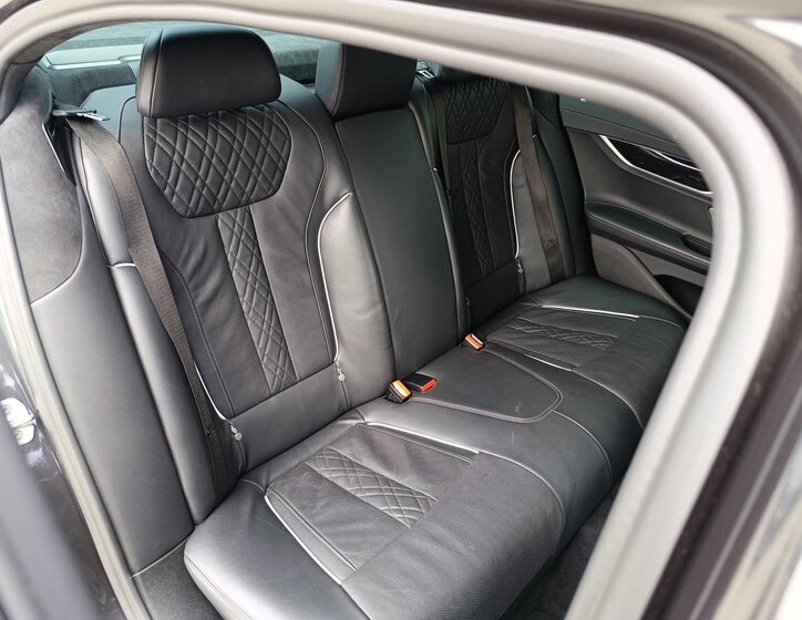 BMW Řada 7 Ostatní 3,0 l 250 kw