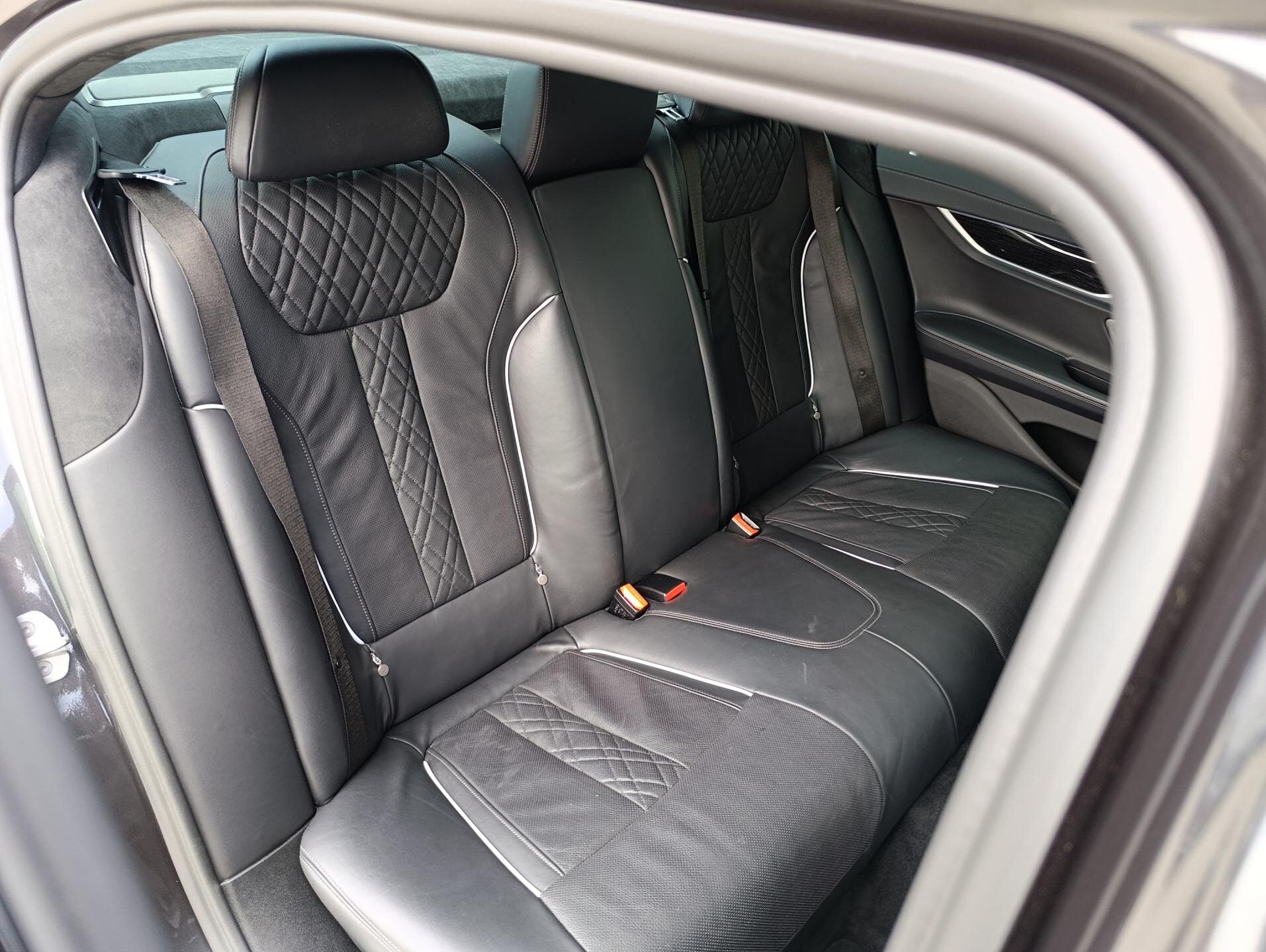 BMW Řada 7 Ostatní 3,0 l 250 kw