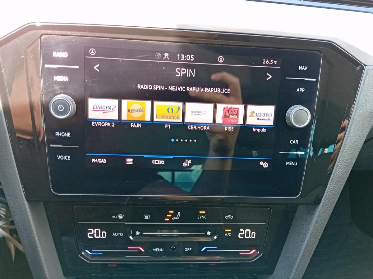 Volkswagen Passat Sedan 1,5 l 110 kw