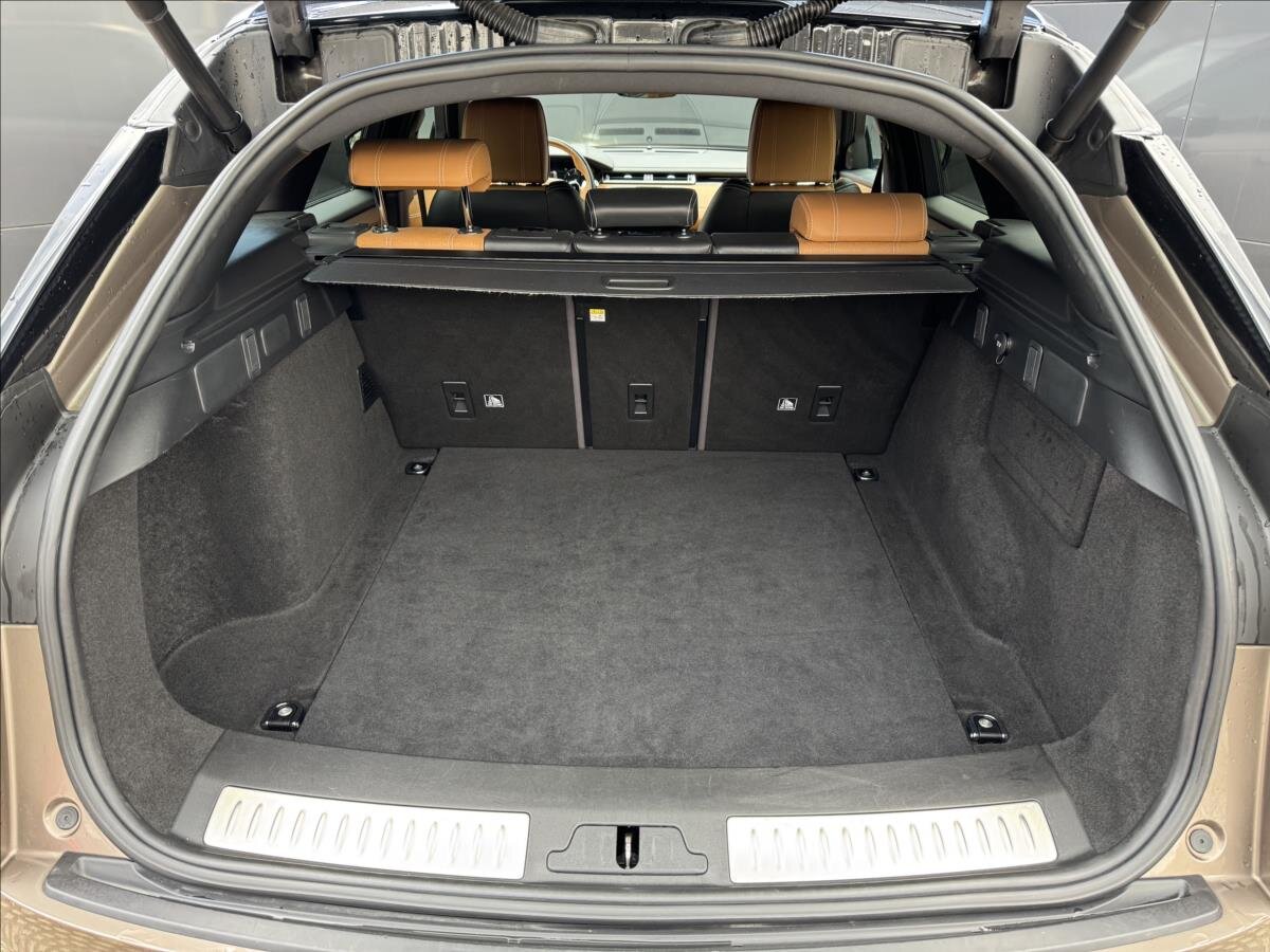 Land Rover Range Rover Velar SUV 3,0 l 221 kw