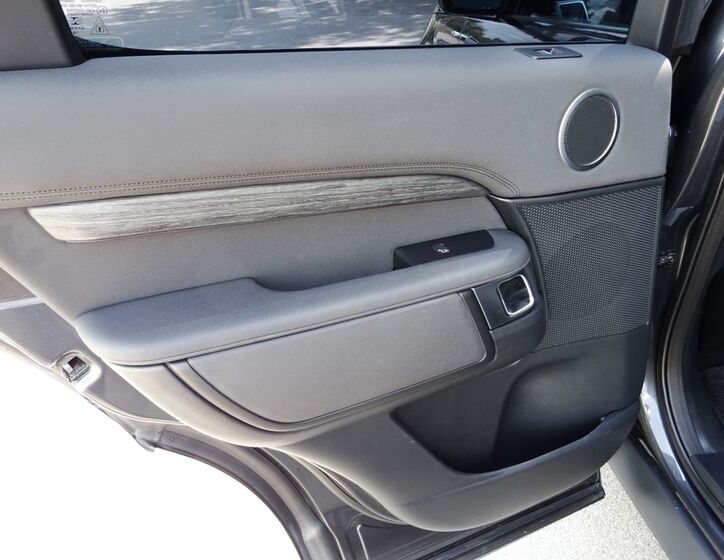 Land Rover Discovery 27