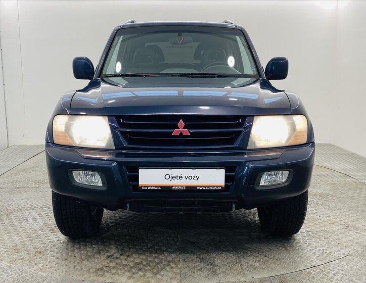 Mitsubishi Pajero SUV / Terénní 2,5 l 85 kw