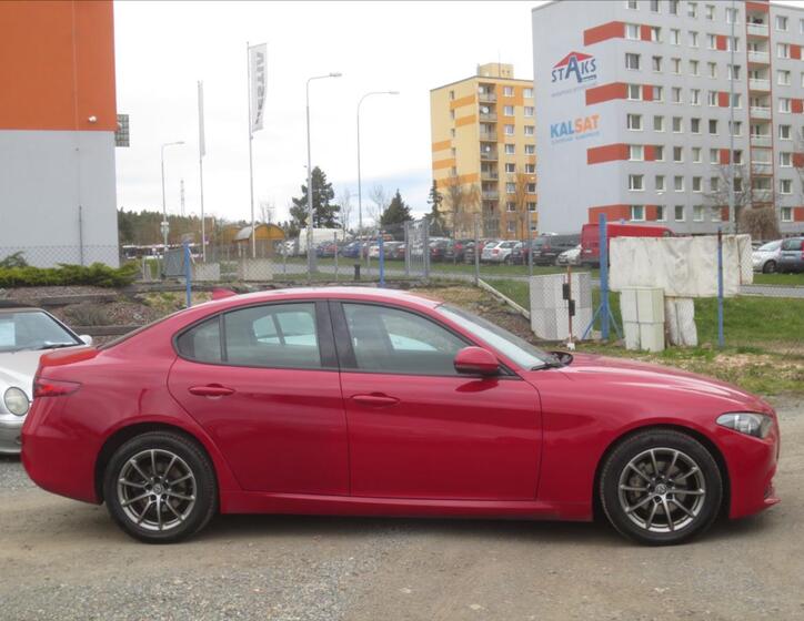 Alfa Romeo Giulia 6