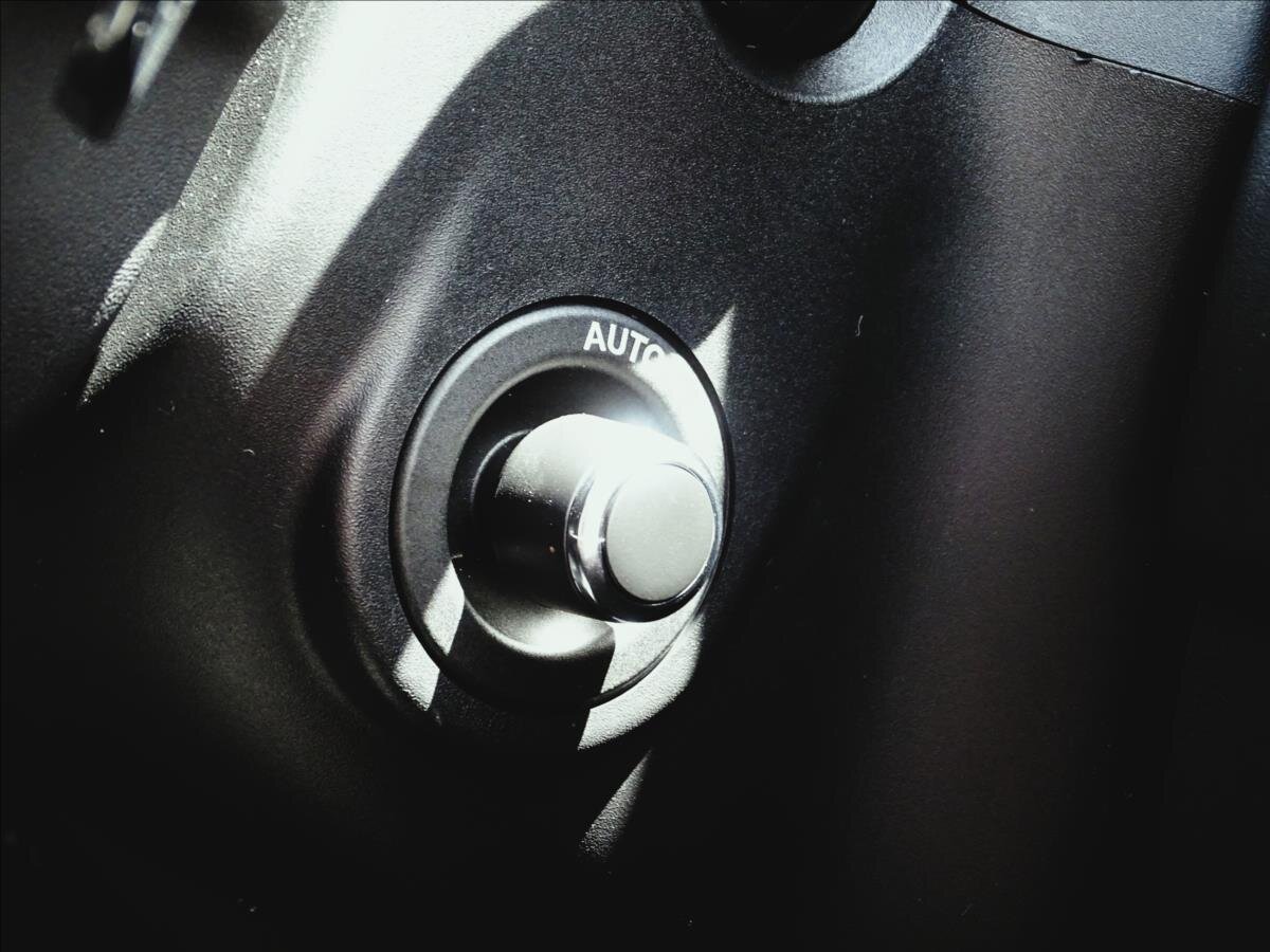 Land Rover Range Rover Velar SUV 2,0 l 297 kw