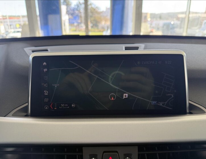 BMW X1 Kombi 1,5 l 103 kw