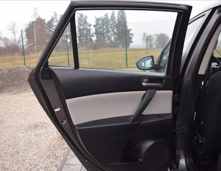 Mazda 3 Hatchback 1,6 l 77 kw