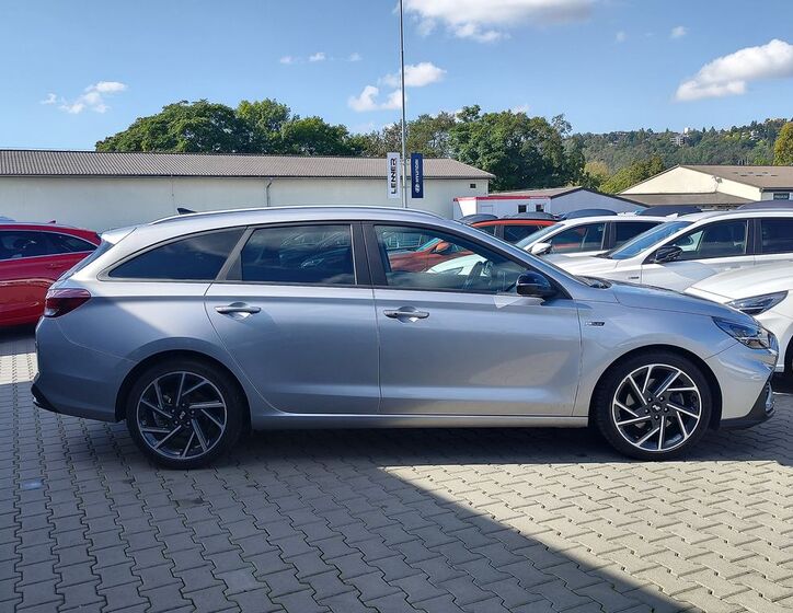 Hyundai i30 4