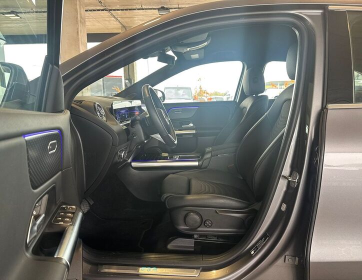 Mercedes-Benz EQA 11