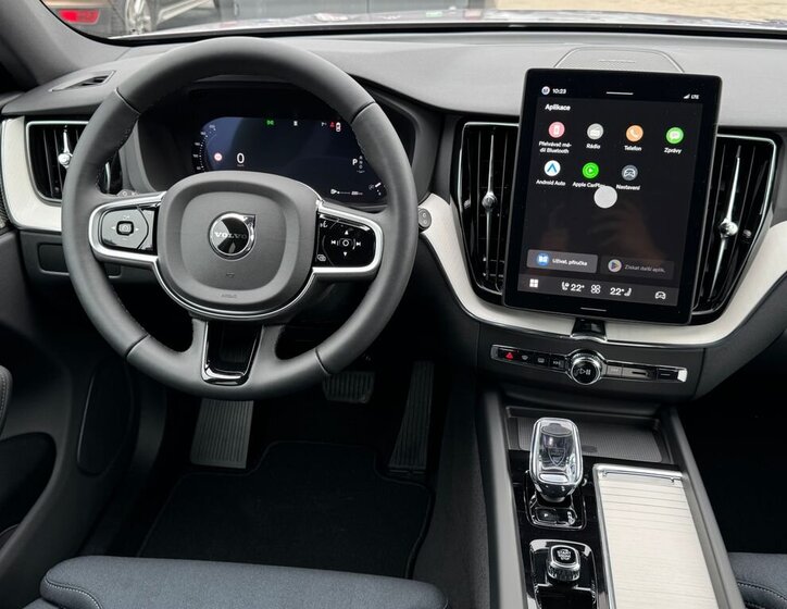 Volvo XC60 SUV / Terénní 2,0 l 184 kw