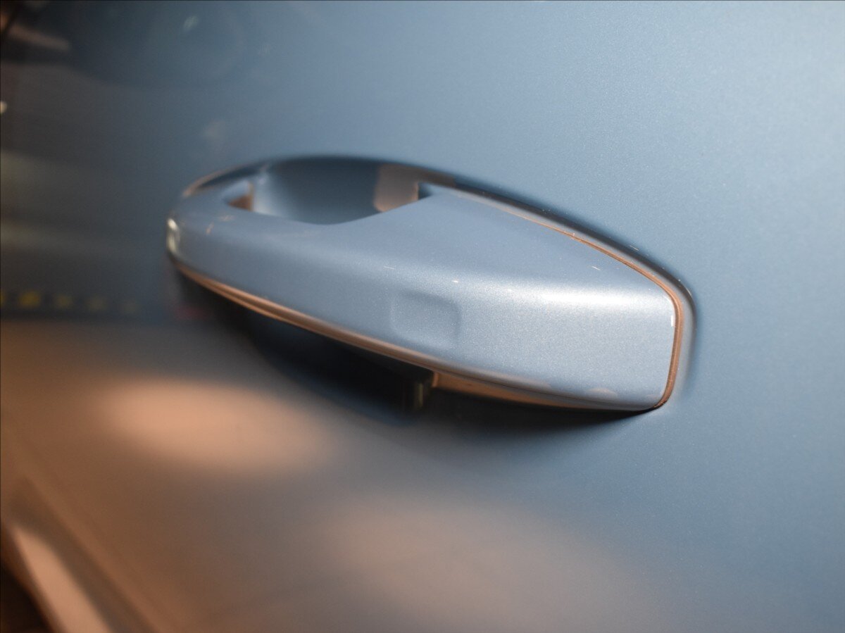 Volvo XC40 SUV / Terénní 2,0 l 120 kw