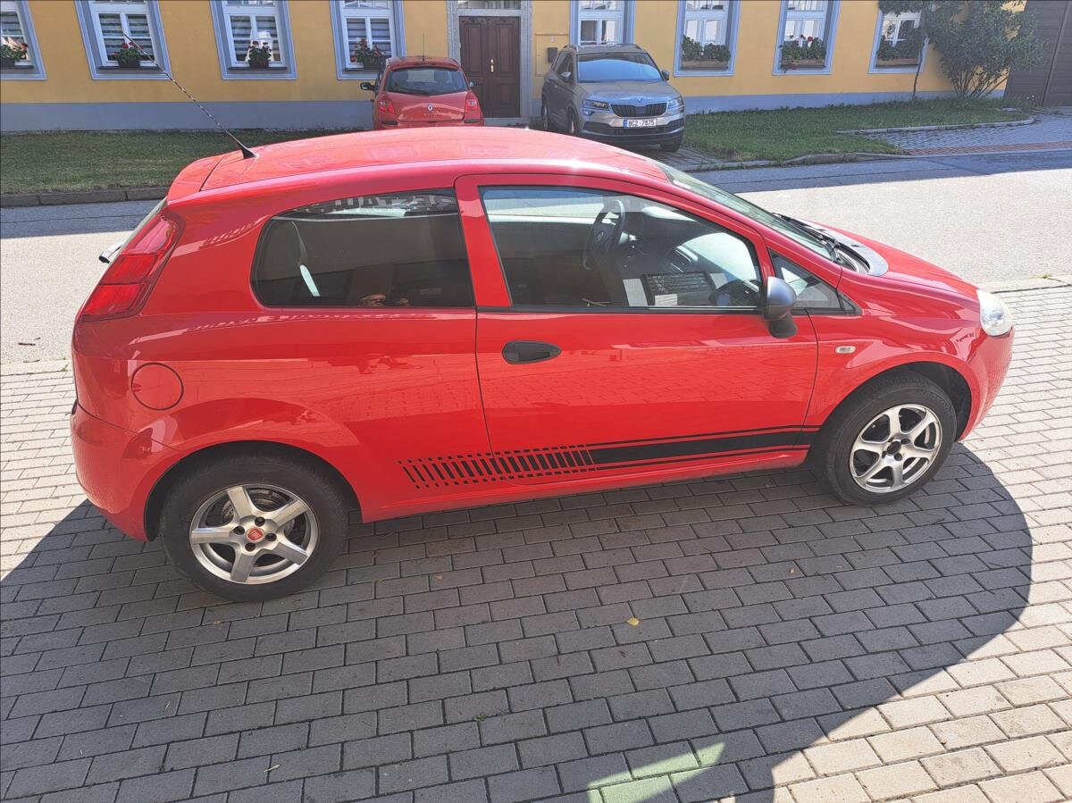 Fiat Grande Punto Kombi 1,2 l 51 kw