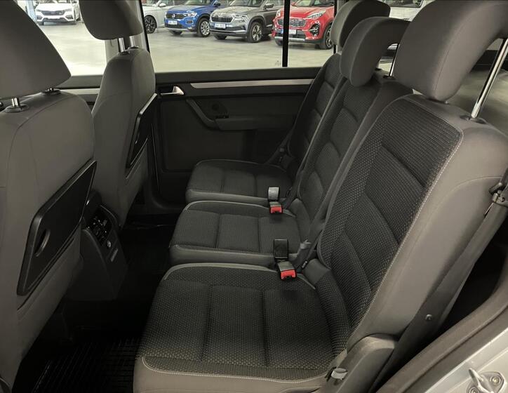 Volkswagen Touran 16